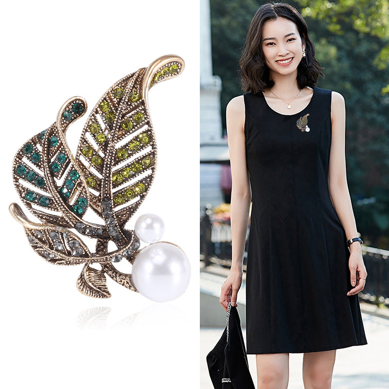 Fashion Retro Creative Rhinestone Pearl Leaf Brooch All-matching Graceful Pin Accessories