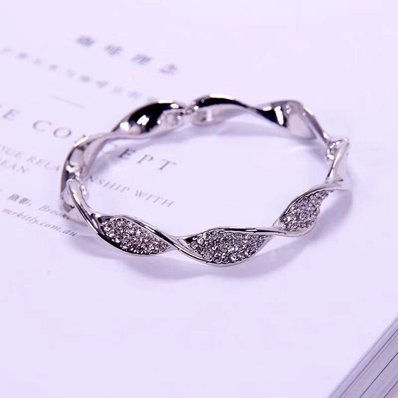 Fashion Ol Rhinestone Alloy Spiral Zircon Bracelet