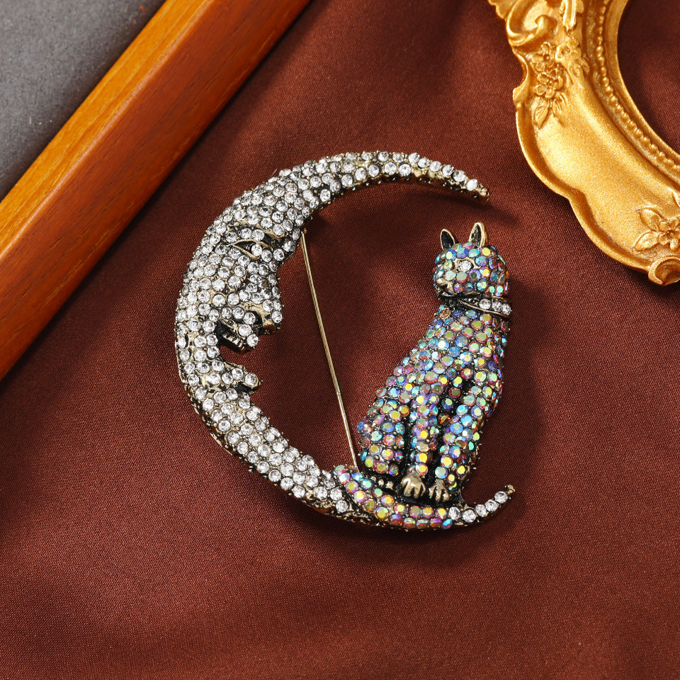 Creative Retro Full Diamond Heavy Industry Moon Brooch Female