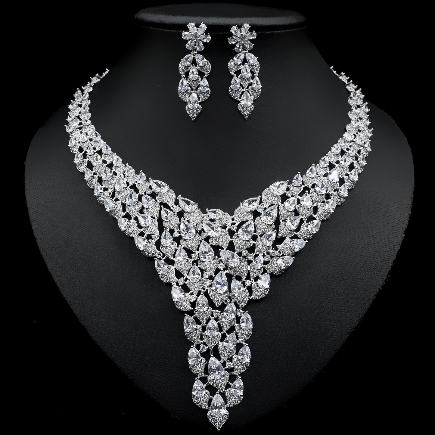 Full Diamond Exaggerated Fashion Necklace Earrings