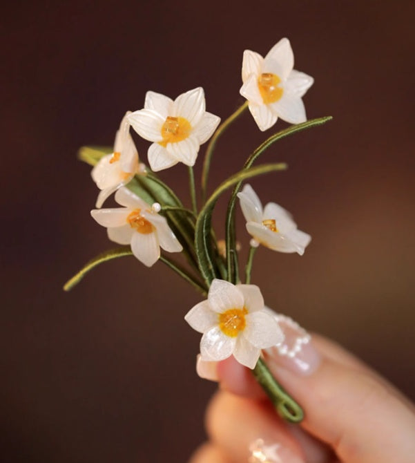 Hand-wrapped Daffodil Vintage Pins - Coat Accessories