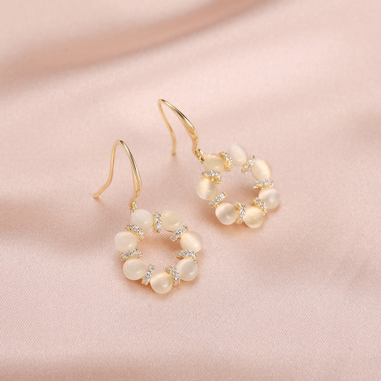 Fashionable High-end Earrings