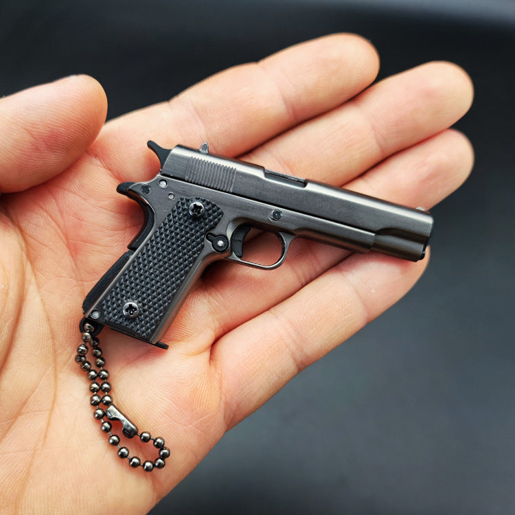 All-metal Model Guns Toys Keychain Pendant