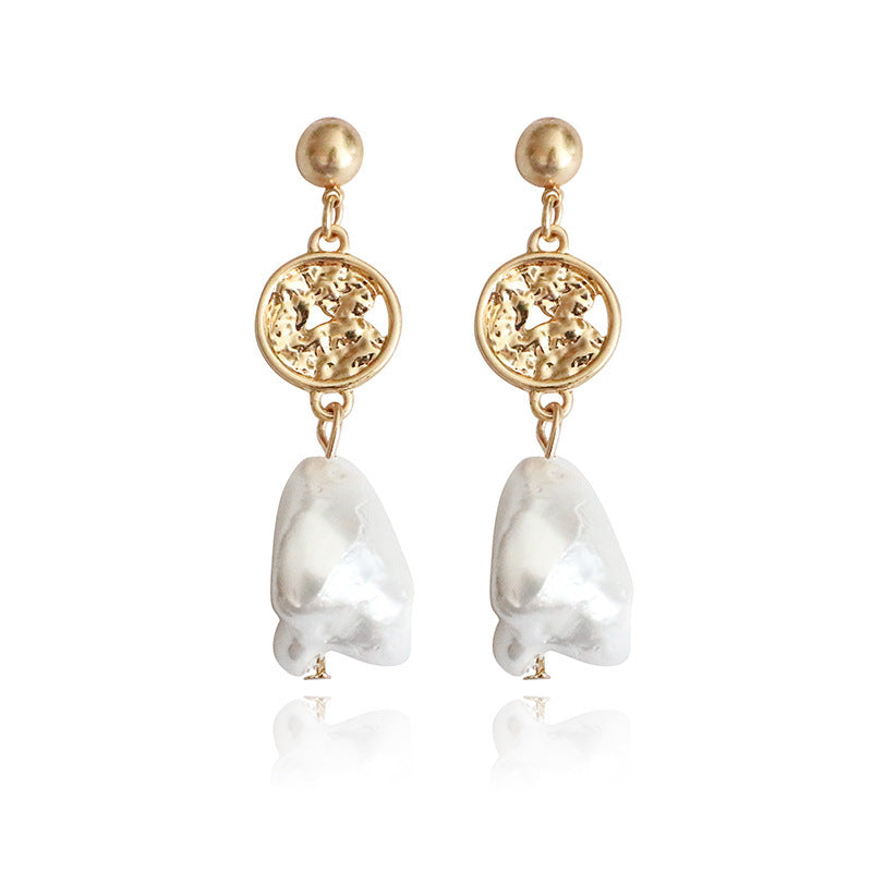 Fashion Creative Personality Earrings Shaped Imitation Pearl